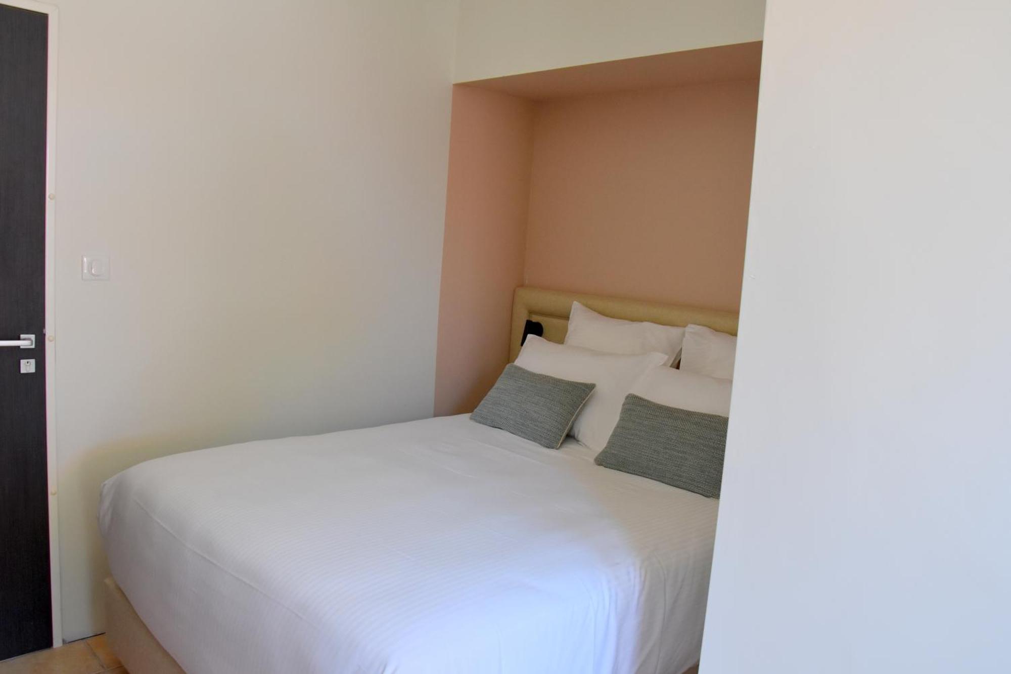 Logis Hotel Restaurant Le Kalliste Hyères Dış mekan fotoğraf